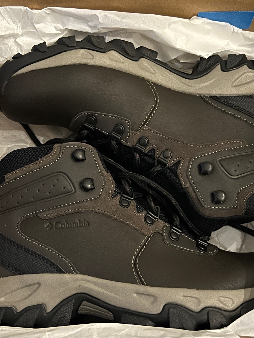 Columbia Newton Ridge Plus II Waterproof Wide Hiking Boots Mens 7.5 NIB/NWT